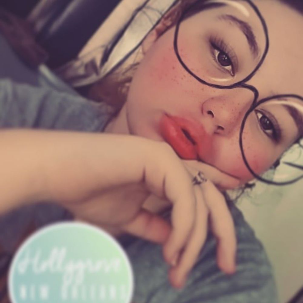 Meet your Posher, Izzy